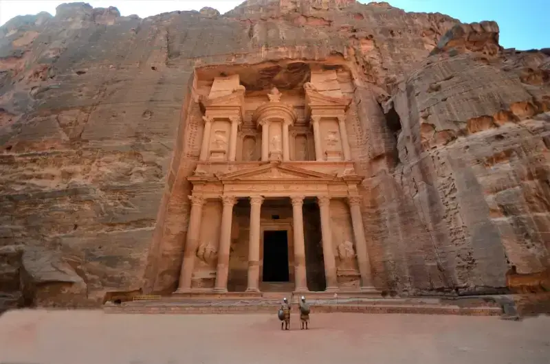 Petra Jordan Travel Guide